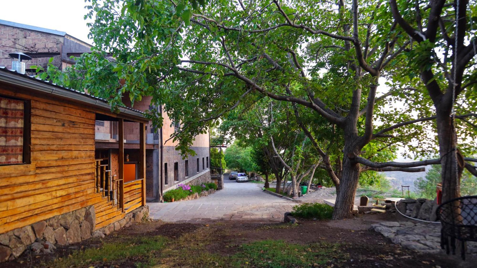Old Byurakan Gouest House ภายนอก รูปภาพ