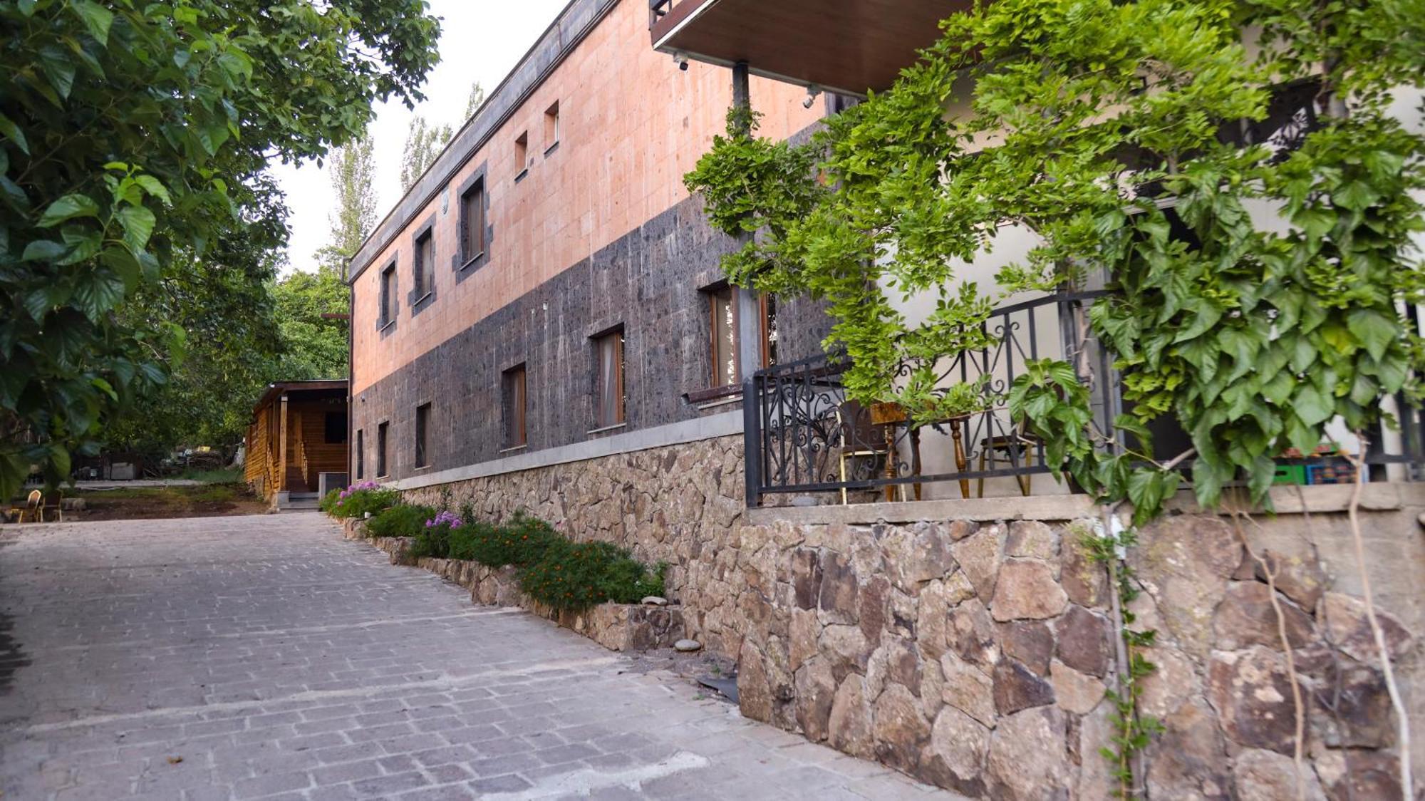 Old Byurakan Gouest House ภายนอก รูปภาพ